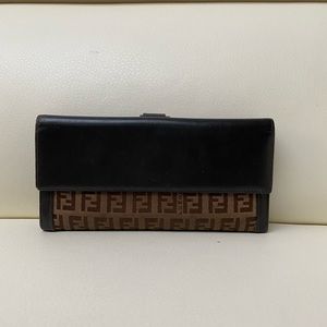 used fendi wallet
